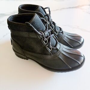 UGG Greda Black Ankle Duck Boots Waterproof Leather 1112650 Women's Size 6